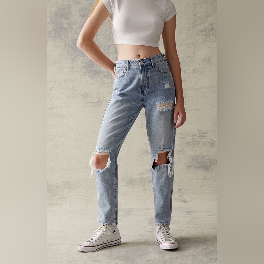 Pacsun Eco Light Blue Distressed Mom Jeans Size 23 - Picture 2 of 5
